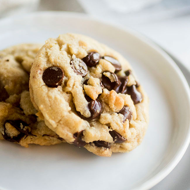 Butterless Chocolate Chip Cookies with Coconut Oil