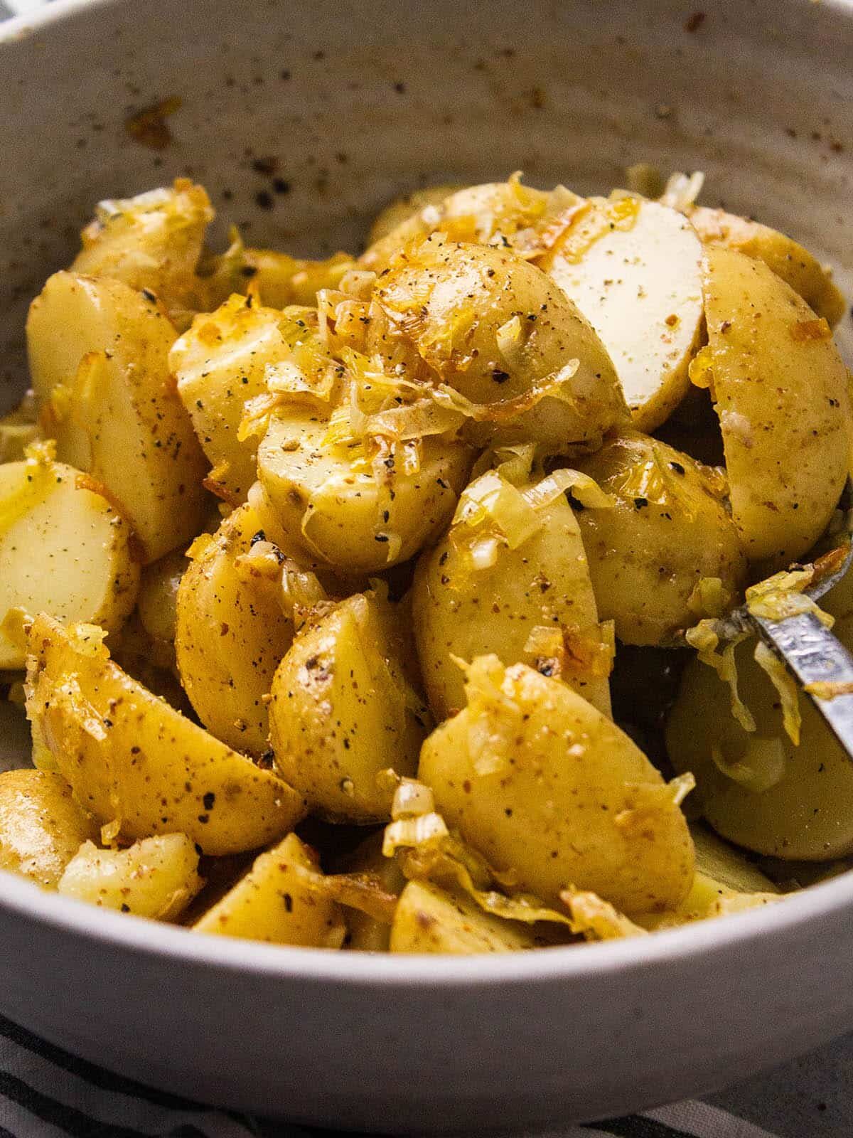 Potato salad with leeks.